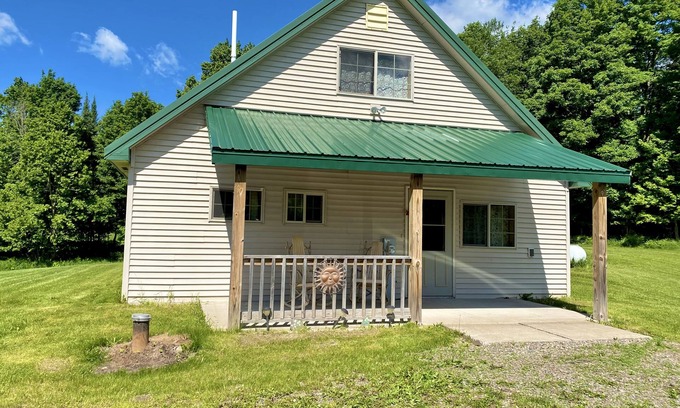 Goodman Cabina | NEW!! Clean, Comfortable & Spacious Northwoods Cabin.