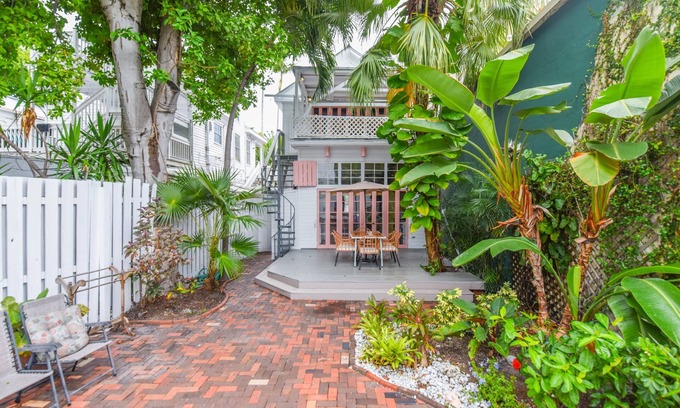 Historic Seaport Apartamento | New Coastal Rose - Bright Loft With High Ceilings