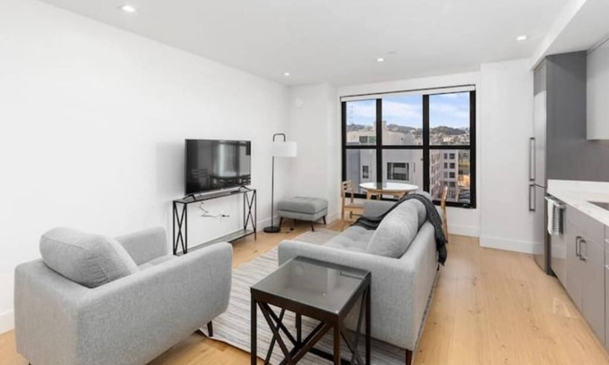 Mission District Apartamento | New condo w Rooftop Deck & A/C - San Francisco Life Real Estate