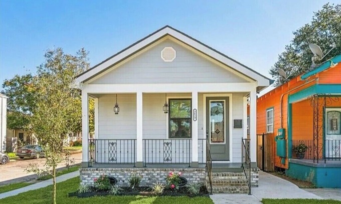 Gentilly Terrace Casa | New Construction -3BR/2 Full bath in Safe Gentilly area