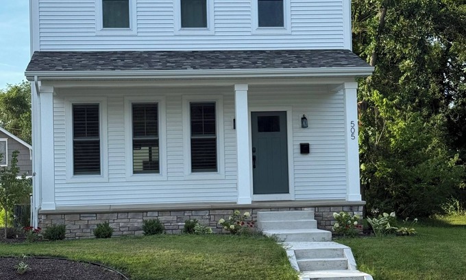 Harters Heights Casa | New construction 4 BR 4.5 bath less than a mile from Notre Dame and Eddy St