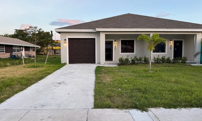 West Park Casa | New Construction clean 3 Bedroom 2 full Bathroom , Fully equipped kitchen