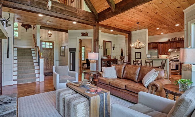 Mirror Lake Casa | New Construction Highlands Home With A Pond View - Hemlock Hideaway