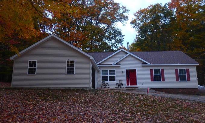 Treasure Lake Casa | New construction in a fabulous PA Golf resort!