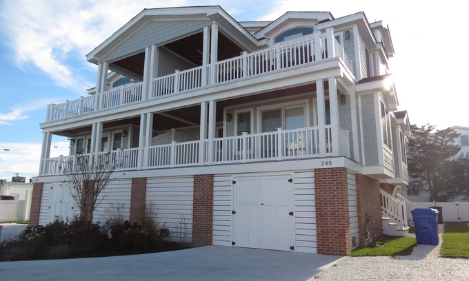 Avalon Casa | NEW CONSTRUCTION, RENTAL LISTING IN AVALON, FILLING UP QUICKLY!!