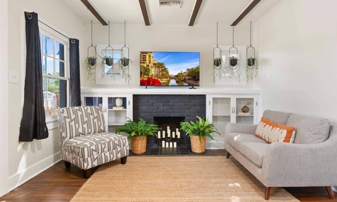 Coronado Casa | NEW Coronado Historic 1BR Boho Oasis! Private Yard
