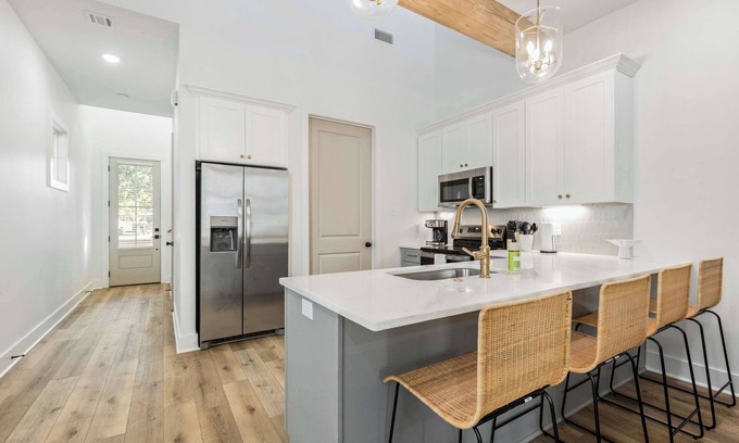 Youngsville Casa | NEW Cottage Downtown Sports Complex King Beds