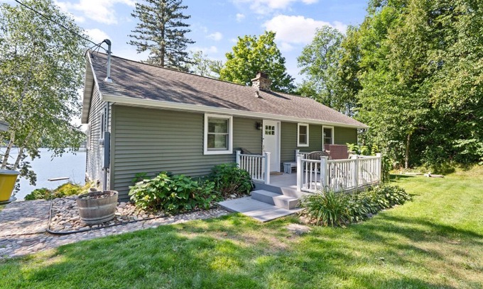 Garrison Cabina | *NEW* Cottage Escape on Whitefish Lake