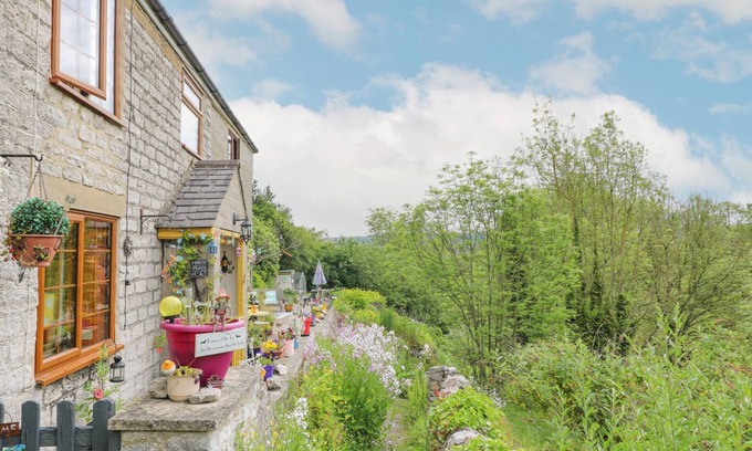 Youlgreave Cabaña | NEW COTTAGE, pet friendly, with a garden in Youlgreave