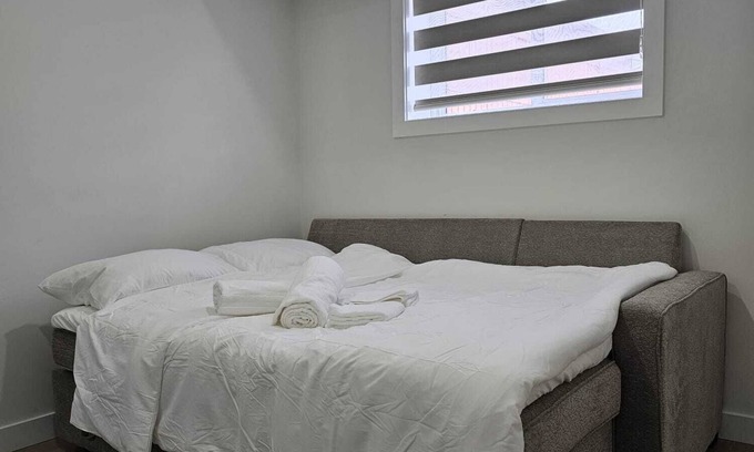 Calgary Casa | NEW Cozy 1BR Suite Near Transit, Shops & Parks