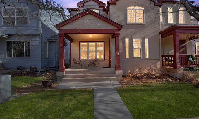 Longmont Casa | NEW! Cozy home with jacuzzi tub, fireplace and gym