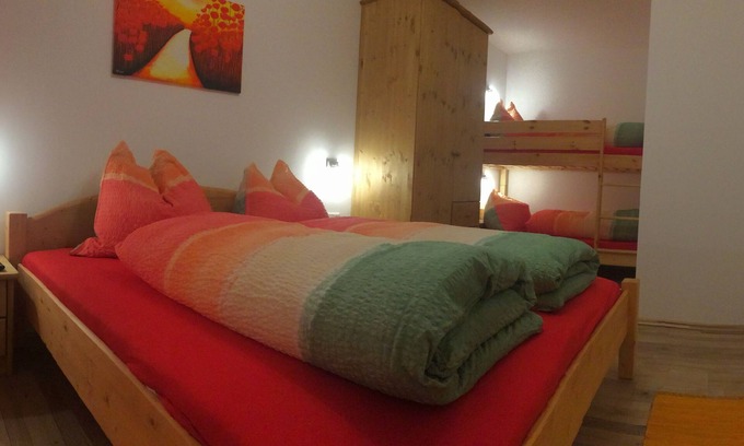 Lienz Apartamento | NUEVA Apartamento acogedor y moderno con jardín a los pies de los Dolomitas de Lienz