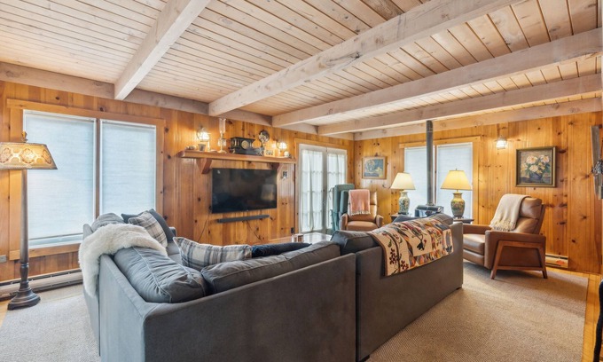 Twain Harte Casa | NEW! Cozy Mountain Retreat – Relax & Explore