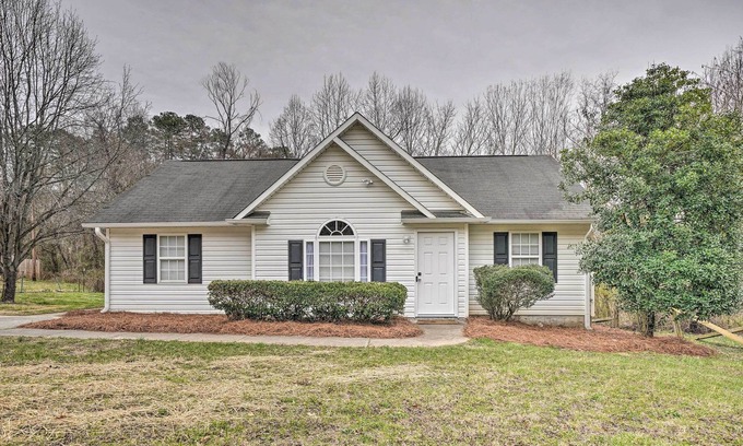 Winston - Salem Casa | NEW! Cozy Winston-Salem Home Near Parks & Golfing!