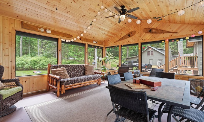 Breezy Point Cabina | New- Cullen Cove|Family Friendly|Swimming|Kayaks