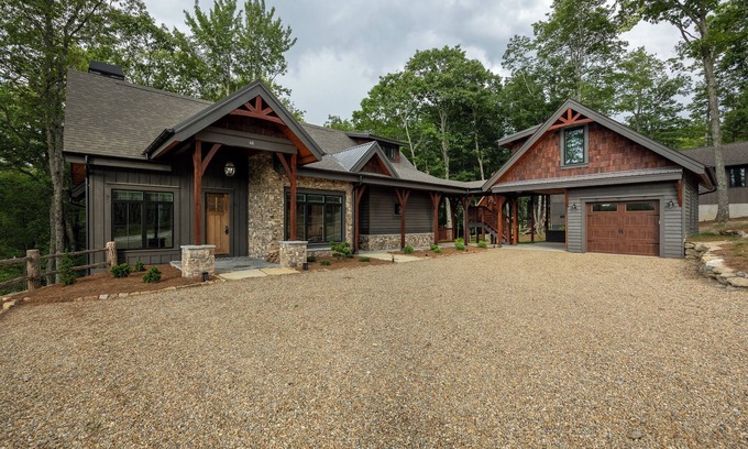 Glenville Casa | New Custom Home in Chinquapin Rich with Amenities