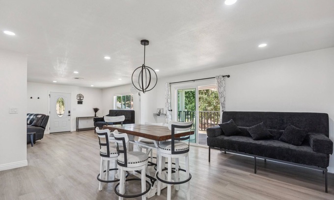 Stallion Springs Casa | NEW! Desert Mountain Escape with Private Hot Tub (A)