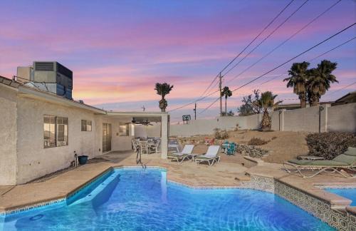 Lake Havasu City Casa | NEW! Desert Pool & Spa Home, Minutes To Beach!