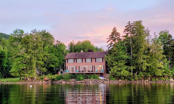 Lake Pleasant Casa | New! Direct Lake Front, all 5BR have great lake views!