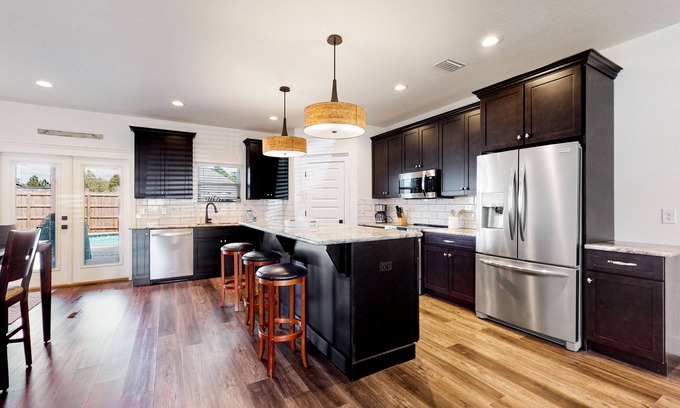 Gulf Breeze Casa | New dog-friendly home with private saltwater pool, grill, enclosed backyard, AC