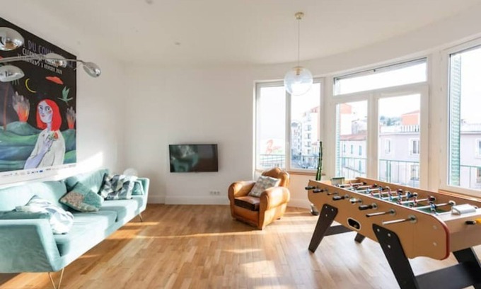 Vallieres Apartamento | New, Downtown, Double Garage, Netflix