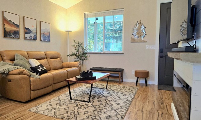 Post Falls Apartamento | New! EV Charger, Private