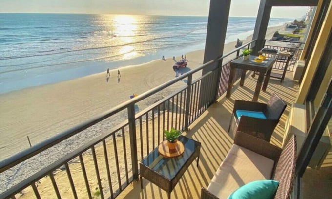 Bridgeport Heights Apartamento | NEW Fantastic Ocean Front Studio in Daytona Beach - Up to 6 Guests!