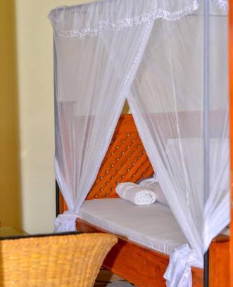 Arusha Cabina | New Favour Lodge