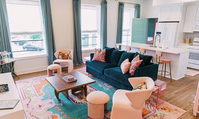 East Midtown Apartamento | NEW!! Forever Young I Pettigrew Adventures in Midtown