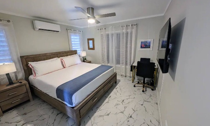 Estate Ruby Condominio | NEW Fully Renovated - Close to Beaches & Shopping!