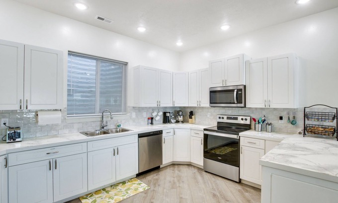 Box Elder County Casa | New Garland Home - 10 Mi to Crystal Hot Springs!