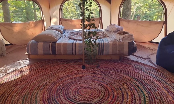 Stanton Alquiler De RV | NEW! Glamping Yurt on w/Electric, Mini Fridge, Grill, Firepit Red River Gorge