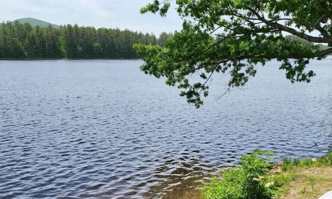 Goffstown Casa | New Glen Lake Retreat! - Beautifully Updated Lakefront Home