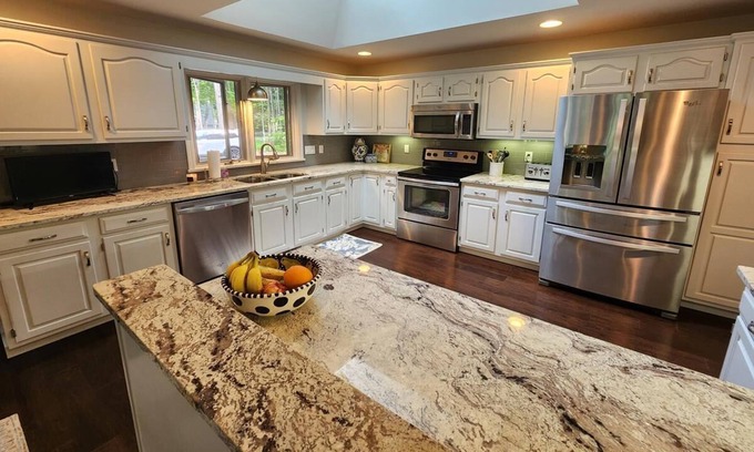 Birchwood Farms Casa | NEW! Golfview Retreat - ranch style on 2nd hole of Farms course at Birchwood