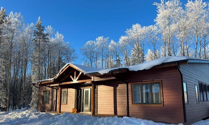 Wasagaming Cabina | New gorgeous 3 bedroom cabin! Walk to Clear Lake!
