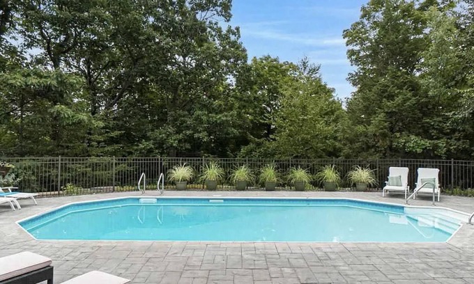 Saugerties Casa | NEW! Gorgeous spacious family escape with Pool & Mountain views