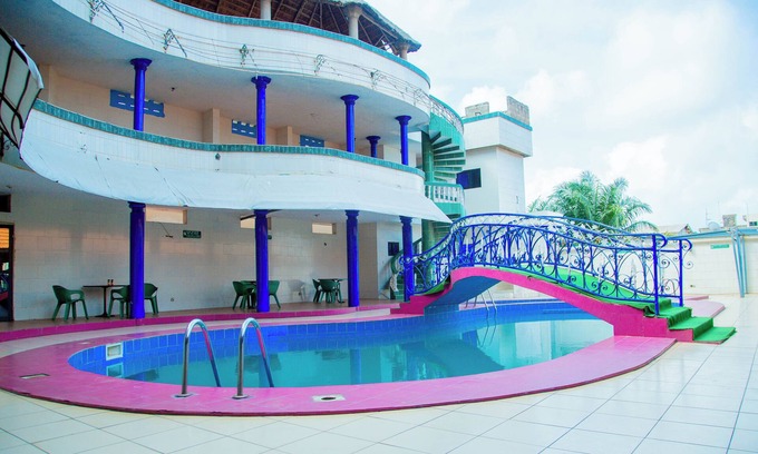 Littoral Department Hotel | New green Horse Hotel