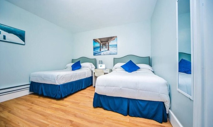 Upham's Corner Casa | New-Group stay mins from DowntownConvention BeachFenway FreePrkg