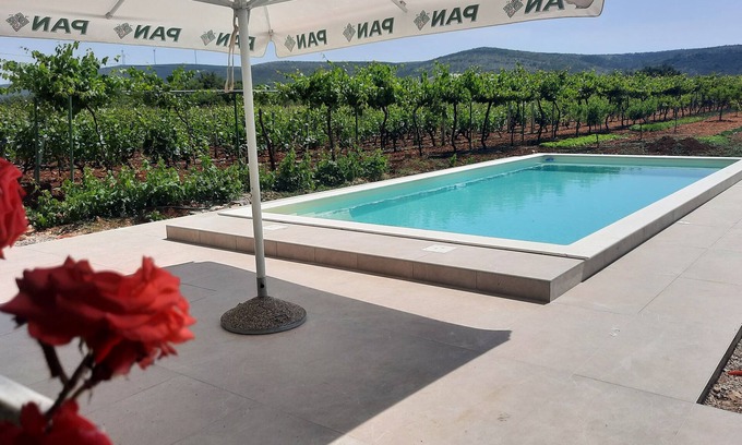 Sibenik Apartamento | NEW Holiday Apartment,A4+2, Family house - OPG Rudan, garden pool, terase, wi-fi