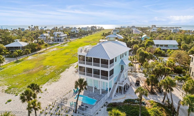 Captiva Casa | NEW Gulf View Luxury Home W/Pool & Club Amenities