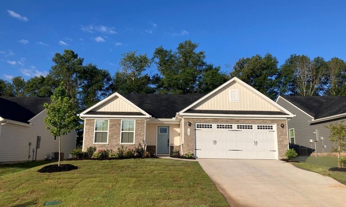 Conestee Casa | new home in a quiet 55+ community 15 minutes to downtown Greenville