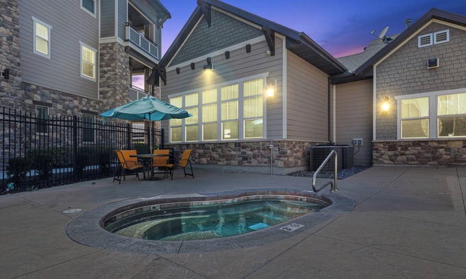 South Jordan Casa | New-home suite home+fireplace+ski+hot tub+21 mi. to SLC