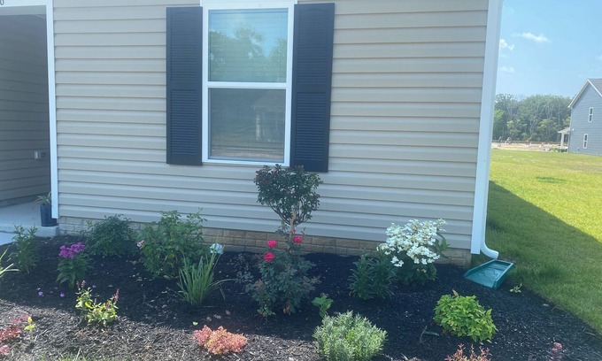 Long Neck Casa | New Home! Walk to Bay, Quick drive to Beach, two King Beds! Bring your Boat!