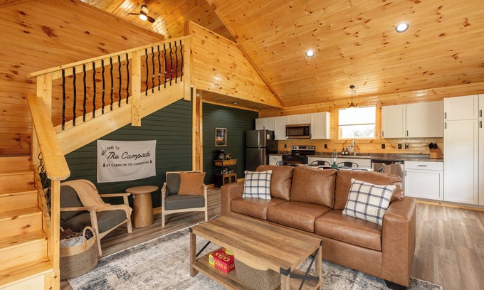 Jamestown Cabina | NEW HOT TUB Cozy Cabin Cumberland River near Lake Cumberland~Firepit~New build