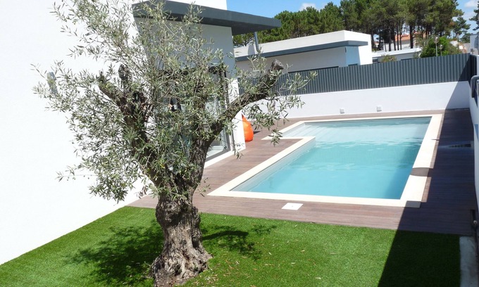 Carrasqueira Casa | Casa Sésimbra / Meco con piscina privada y jardín para 10 personas, cerca de Lisboa
