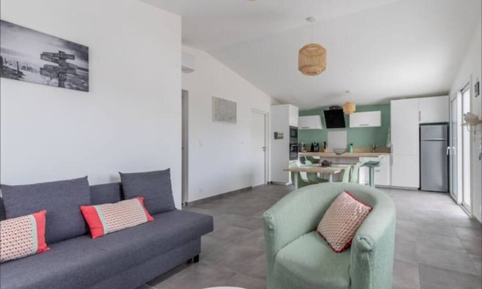 Barbatre Casa | new house located near the pine forest