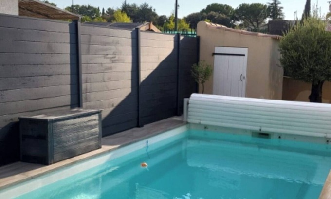 Charleval Casa | New house with pool at the foot of the Luberon