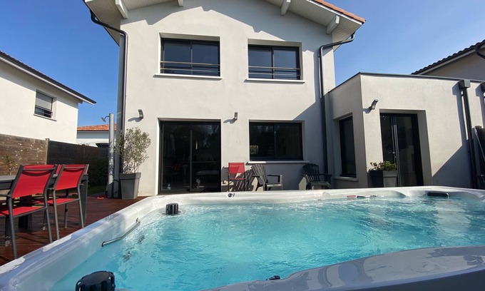 Angresse Casa | CASA NUEVA CON SPA 110 m² - 8 PERSONAS - 8 minutos de las playas.