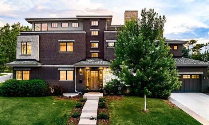 Hilltop Casa | NEW! Huge Luxury Family Home with Roof Deck, Chef's Dream