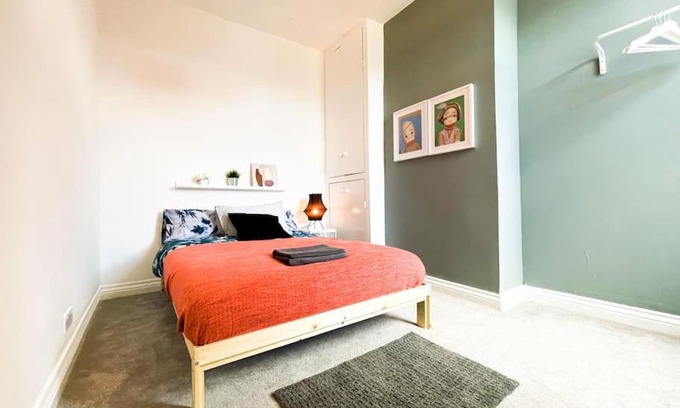 Bootle Casa | New Ideal 4-BR Home, Super Table, Overall Best